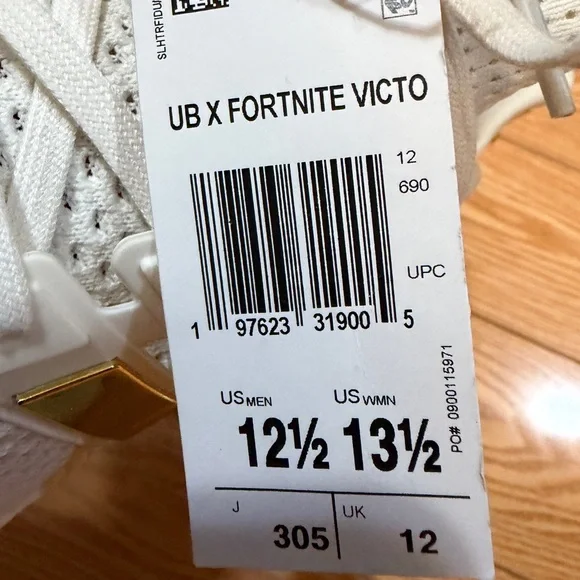 Adidas White and Gold Sneakers - Picture 2 of 7